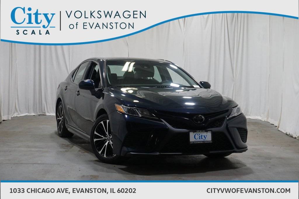 2020 Toyota Camry SE — Sedan — 83,944 mi — Evanston, IL