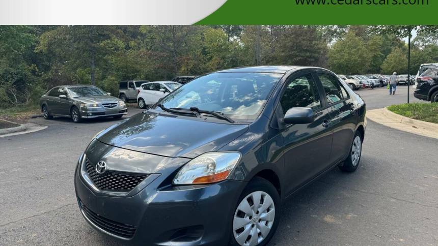 2010 Toyota Yaris Base — Sedan — 128,000 mi — Chantilly, VA