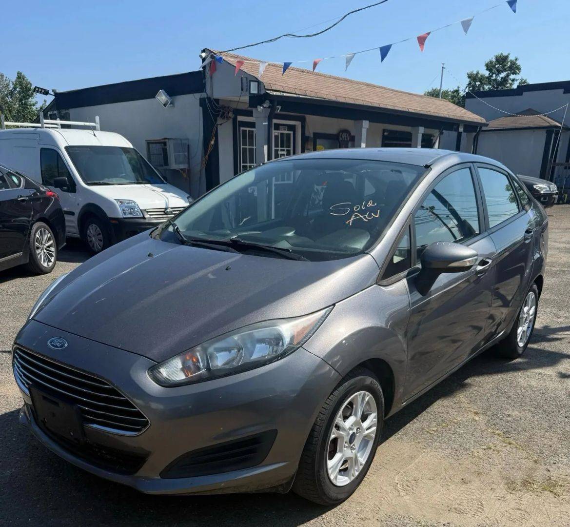2014 Ford Fiesta SE — Sedan — 72,817 mi — Hazlet, NJ