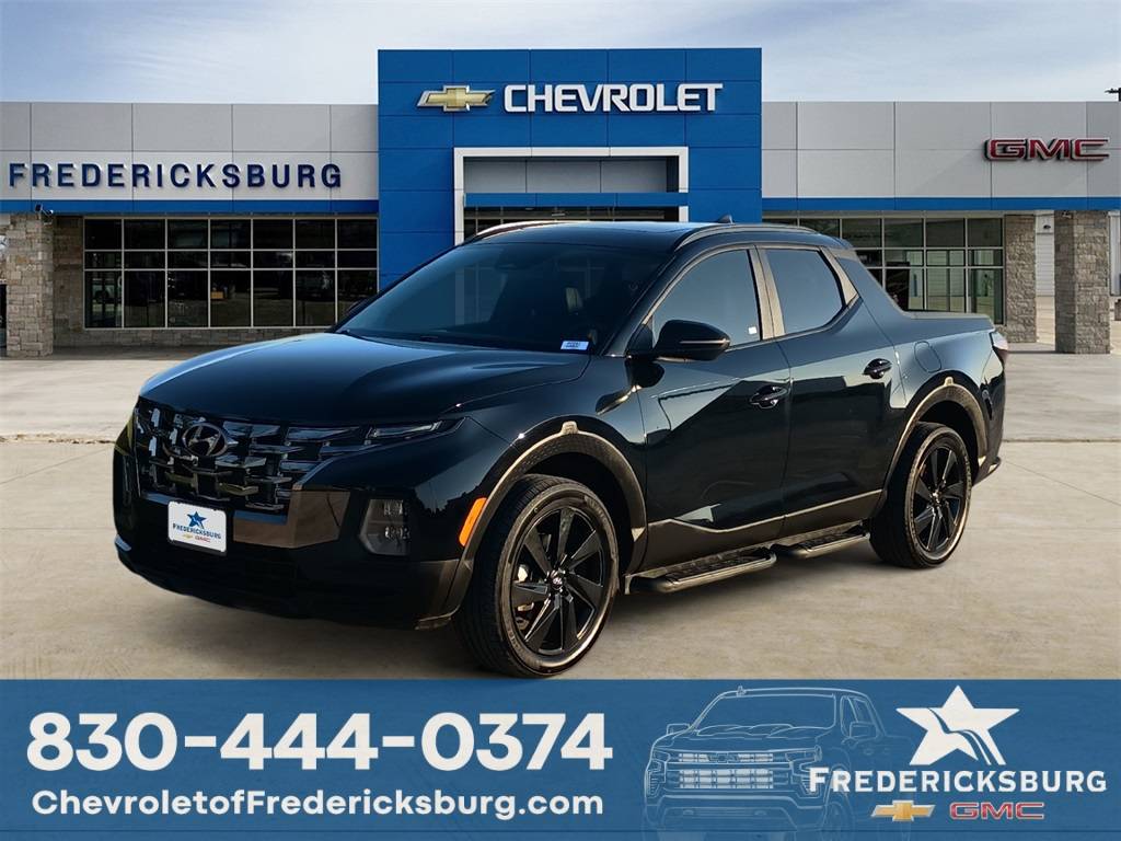 2024 Hyundai Santa Cruz NIGHT — Pickup Truck — 40,113 mi — Fredericksburg, TX
