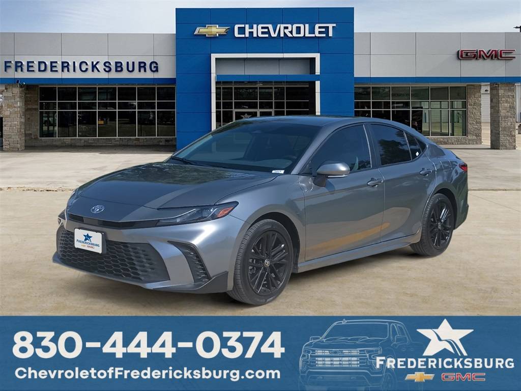 2025 Toyota Camry Hybrid SE — Sedan — 18,043 mi — Fredericksburg, TX