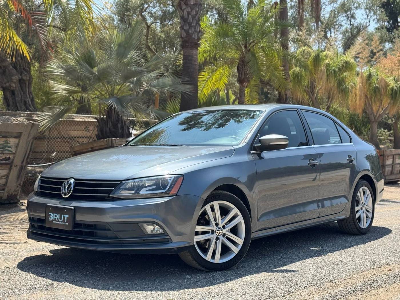 2015 Volkswagen Jetta 1.8T SEL — Sedan — 104,970 mi — Sunland, CA