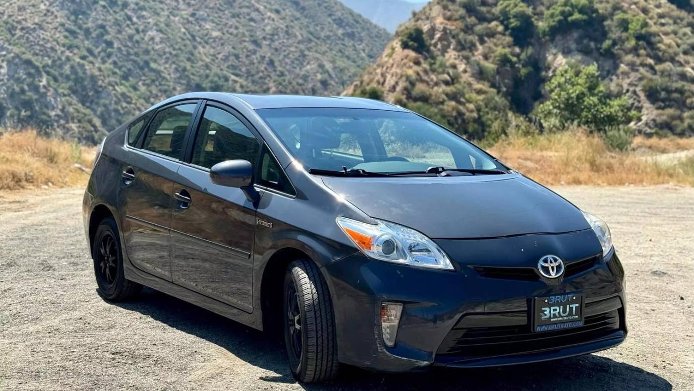 2015 Toyota Prius One — Hatchback — 123,595 mi — Sunland, CA
