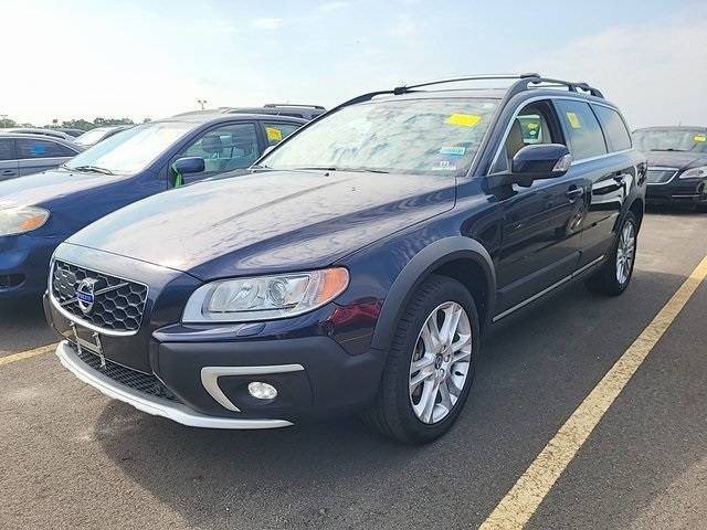 2016 Volvo XC70 T5 Platinum — Wagon — 99,911 mi — Clarksville, IN