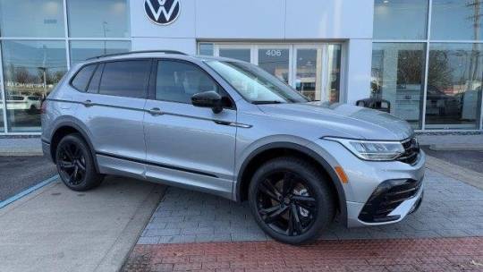 2024 Volkswagen Tiguan SE R-Line Black — SUV — 4,400 mi — Clarksville, IN