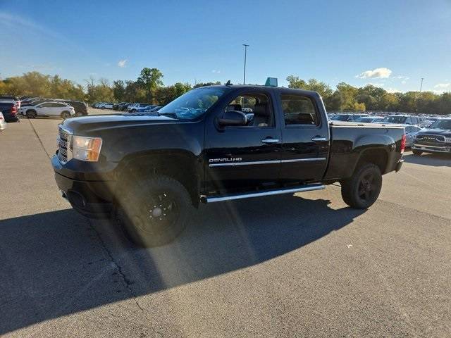 2014 GMC Sierra 2500HD Denali — Pickup Truck — 110,858 mi — Clarksville, IN