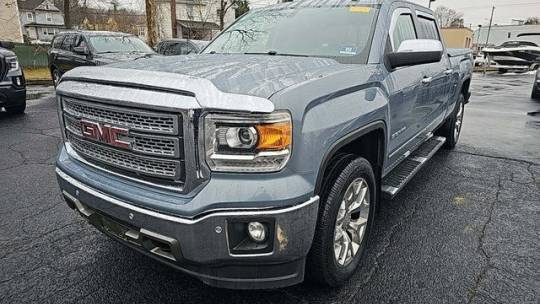 2015 GMC Sierra 1500 SLT — Pickup Truck — 105,831 mi — Clarksville, IN
