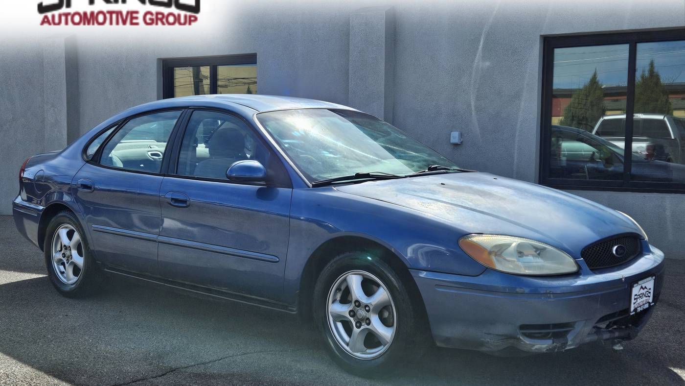 2004 Ford Taurus SE