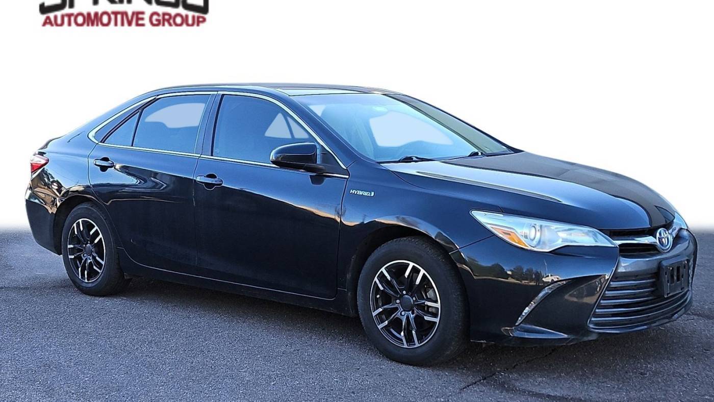 2016 Toyota Camry Hybrid LE — Sedan — 71,364 mi — Colorado Springs, CO