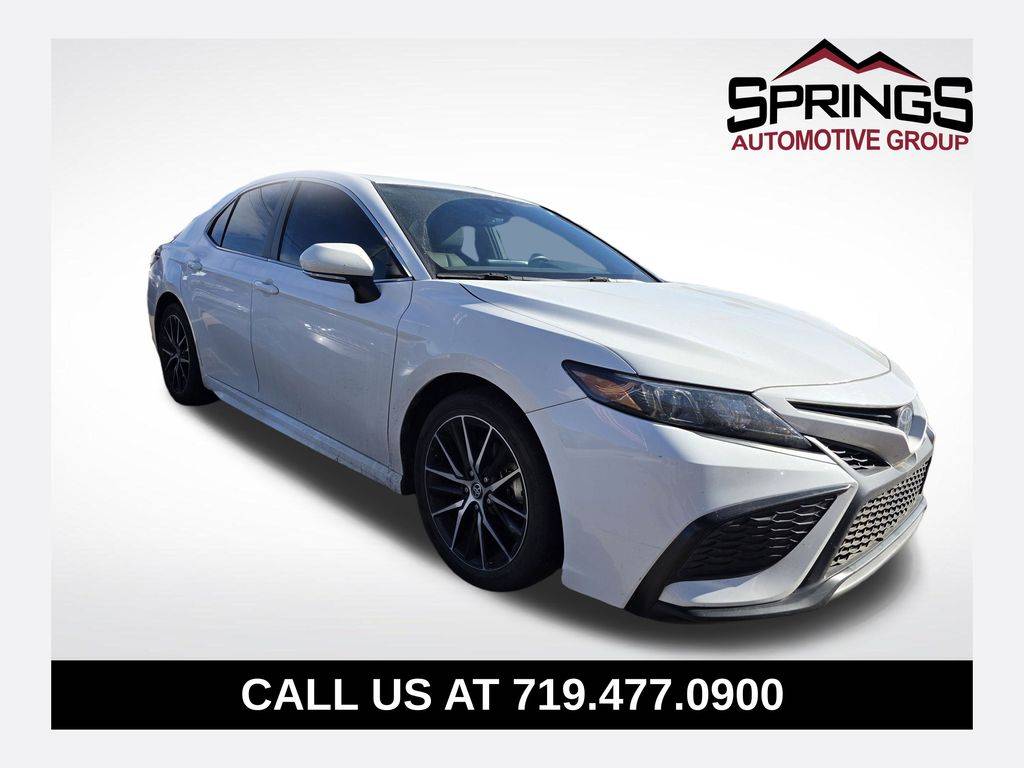 2024 Toyota Camry Hybrid SE