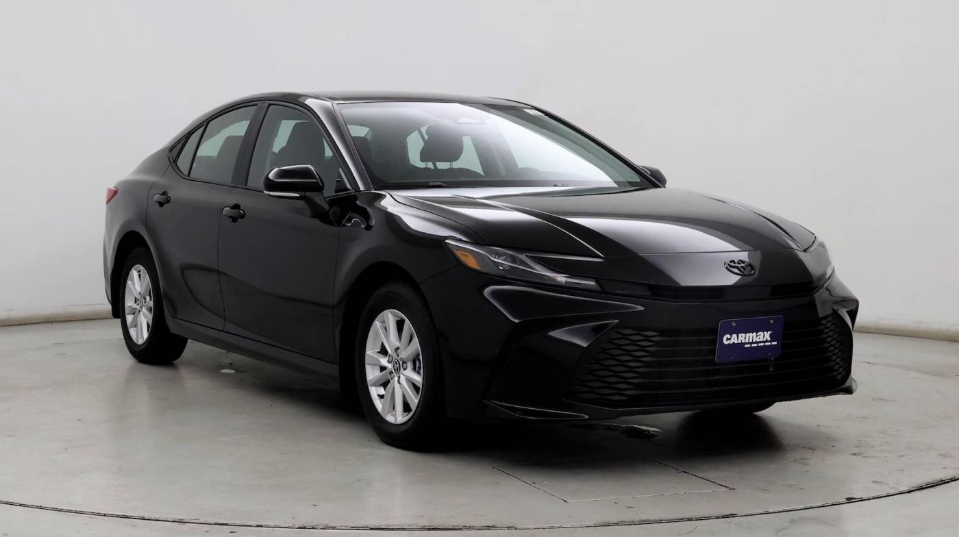 2025 Toyota Camry LE — Sedan — 602 mi — King of Prussia, PA
