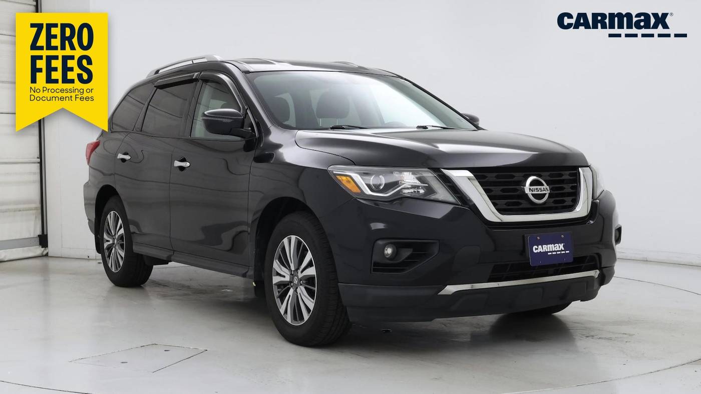 2017 Nissan Pathfinder SV