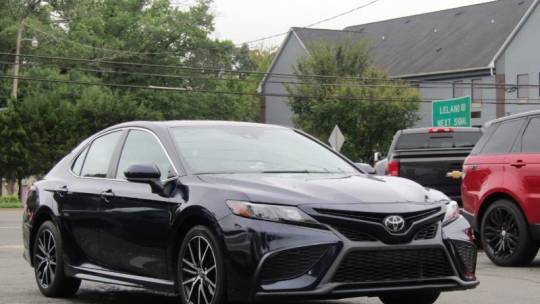 2021 Toyota Camry SE — Sedan — 57,242 mi — Manassas, VA