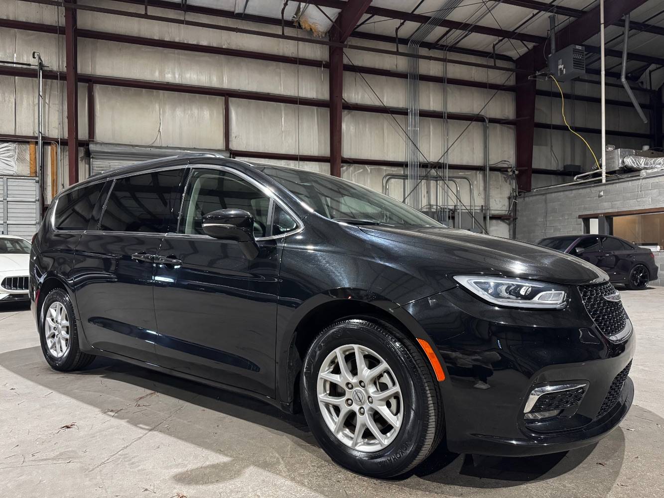2022 Chrysler Pacifica Touring L — Minivan — 60,480 mi — Newnan, GA