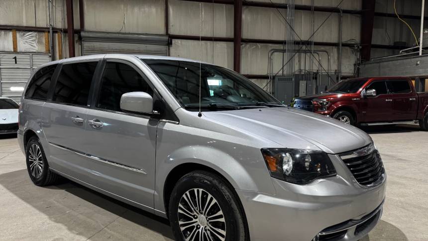 2014 Chrysler Town & Country S — Minivan — 81,351 mi — Newnan, GA