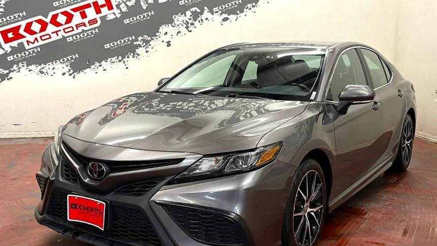 2022 Toyota Camry SE — Sedan — 66,475 mi — Longmont, CO