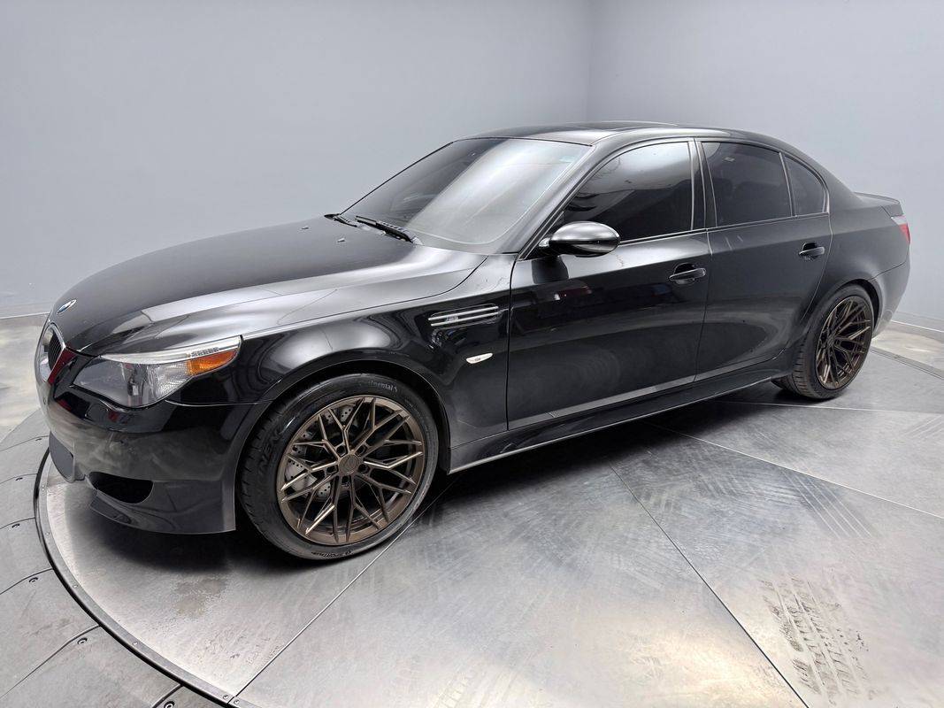 2006 BMW M5 Standard