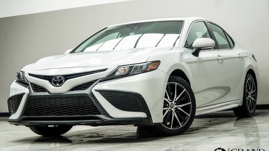 2023 Toyota Camry SE — Sedan — 64,203 mi — Kennesaw, GA