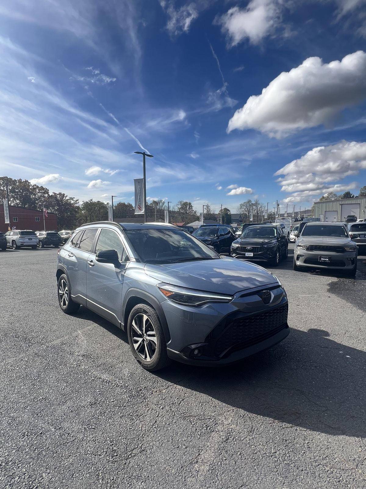 2025 Toyota Corolla Cross Hybrid XSE — SUV — 20,549 mi — Elverson, PA