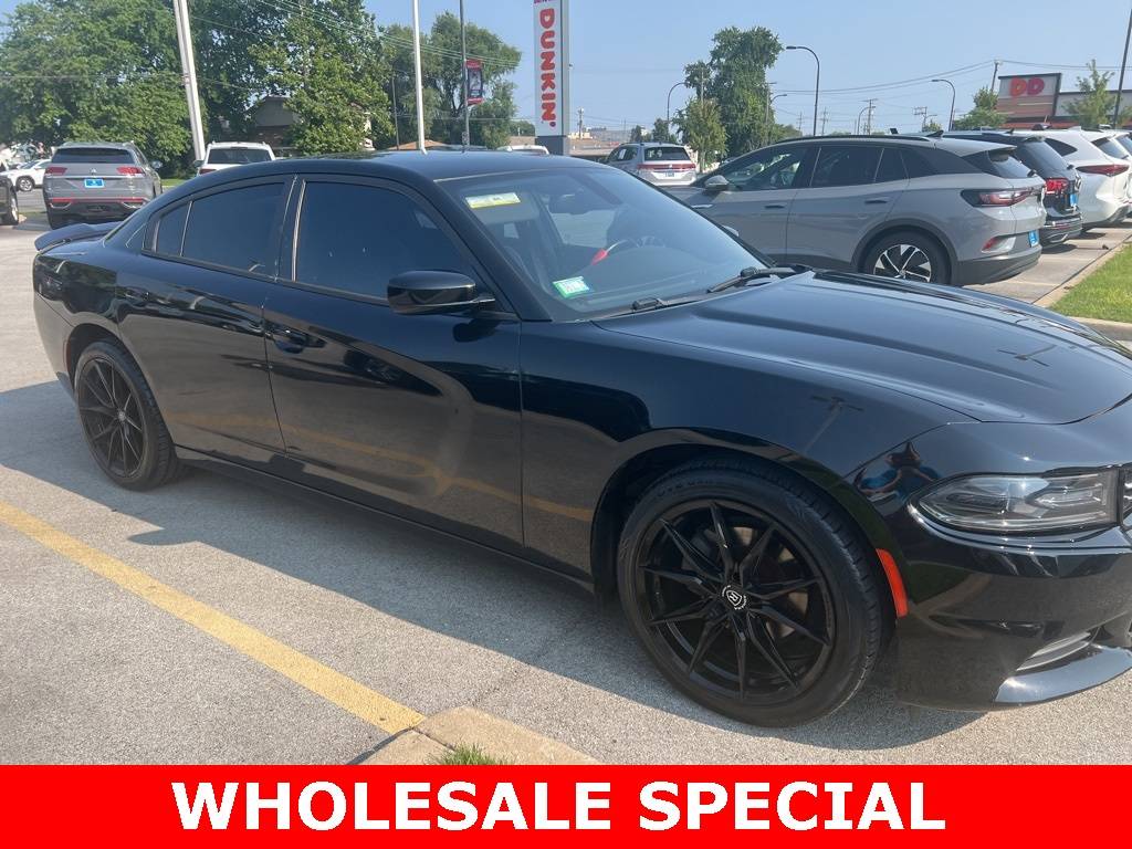 2015 Dodge Charger SE — Sedan — 67,242 mi — Oak Lawn, IL