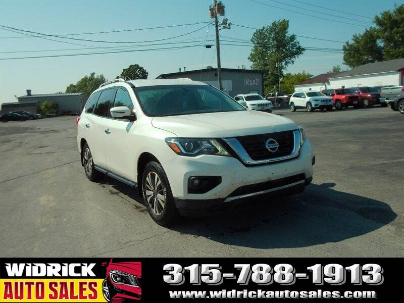 2017 Nissan Pathfinder SL — SUV — 130,061 mi — Watertown, NY