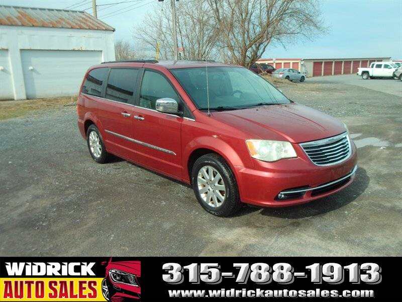 2012 Chrysler Town & Country Touring-L — Minivan — 150,514 mi — Watertown, NY