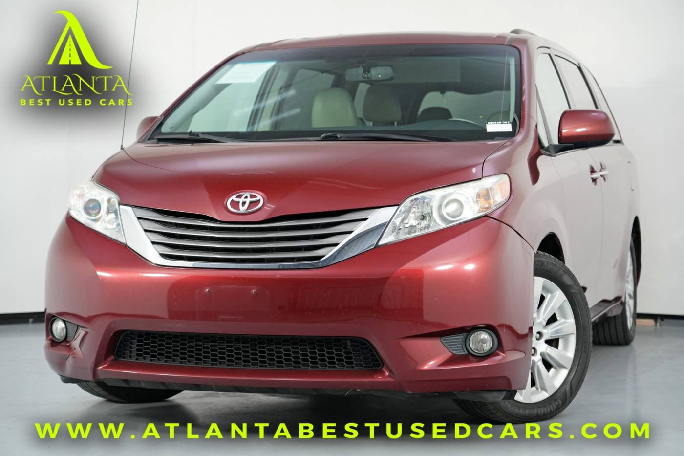 2013 Toyota Sienna XLE — Minivan — 193,546 mi — Norcross, GA