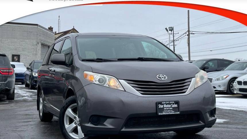 2016 Toyota Sienna LE — Minivan — 264,574 mi — Downers Grove, IL