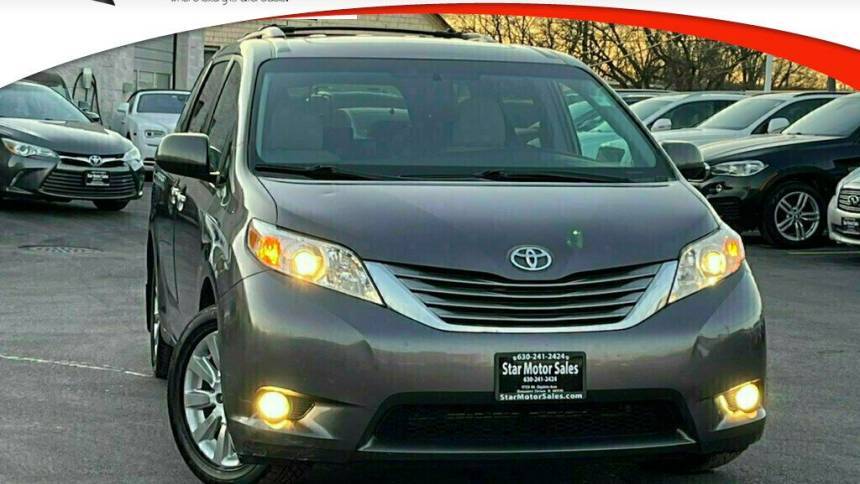 2015 Toyota Sienna XLE — Minivan — 144,175 mi — Downers Grove, IL