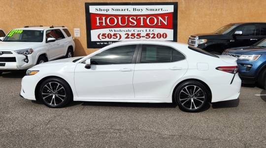 2018 Toyota Camry SE