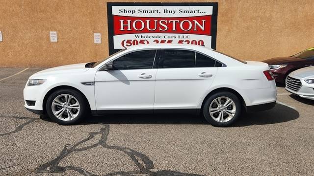2017 Ford Taurus SE — Sedan — 61,195 mi — Albuquerque, NM