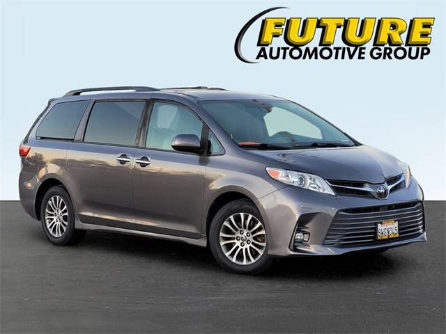 2020 Toyota Sienna XLE — Minivan — 118,435 mi — Folsom, CA