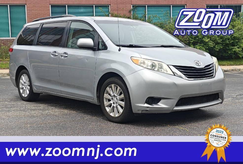 2011 Toyota Sienna LE — Minivan — 256,350 mi — Parsippany, NJ