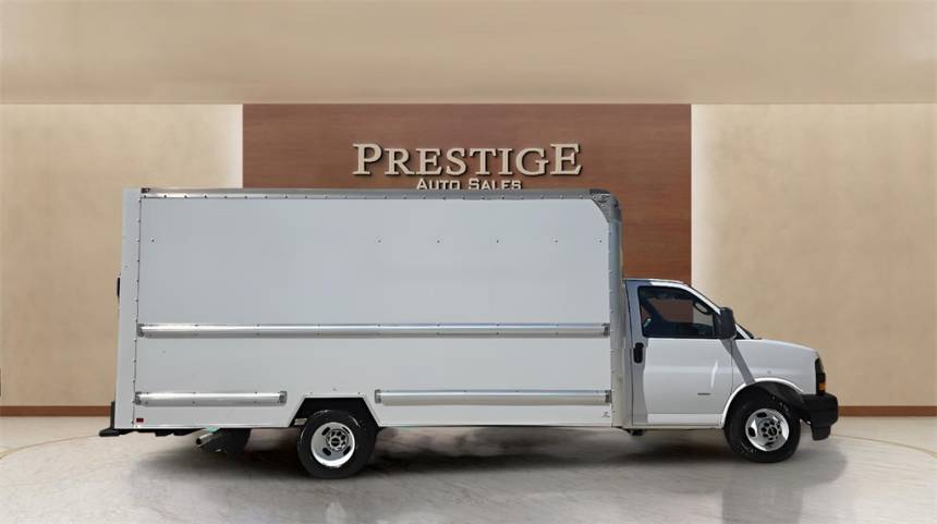 2019 GMC Savana Commercial Cutaway 3500 — Chassis Cab Truck — 106,400 mi — Ocala, FL