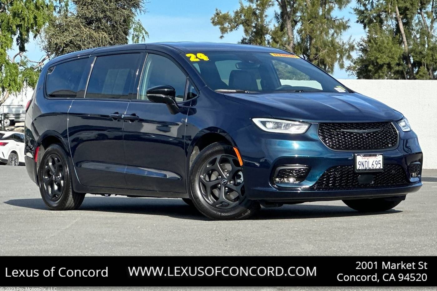 2024 Chrysler Pacifica Hybrid S Appearance Package — Minivan — 15,388 mi — Concord, CA