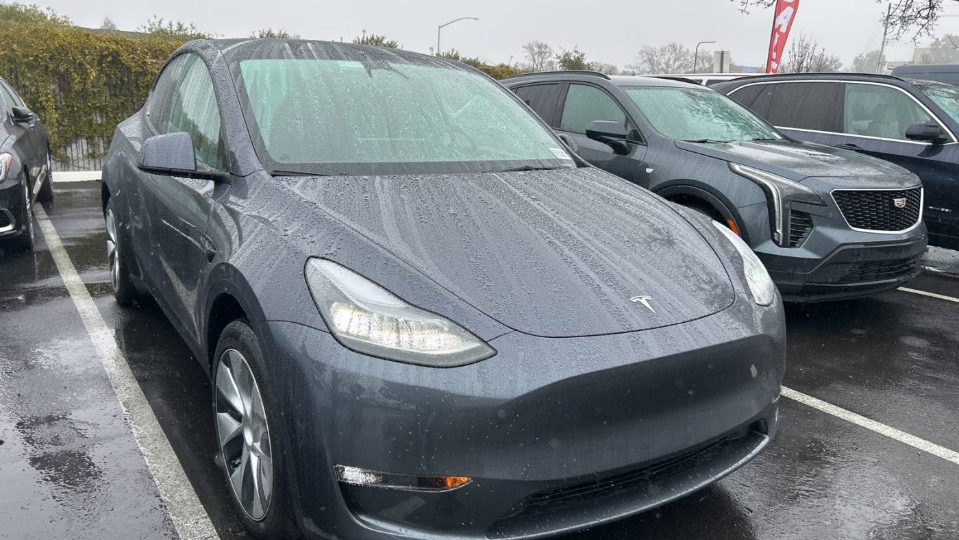 2023 Tesla Model Y Long Range — SUV — 17,852 mi — Concord, CA