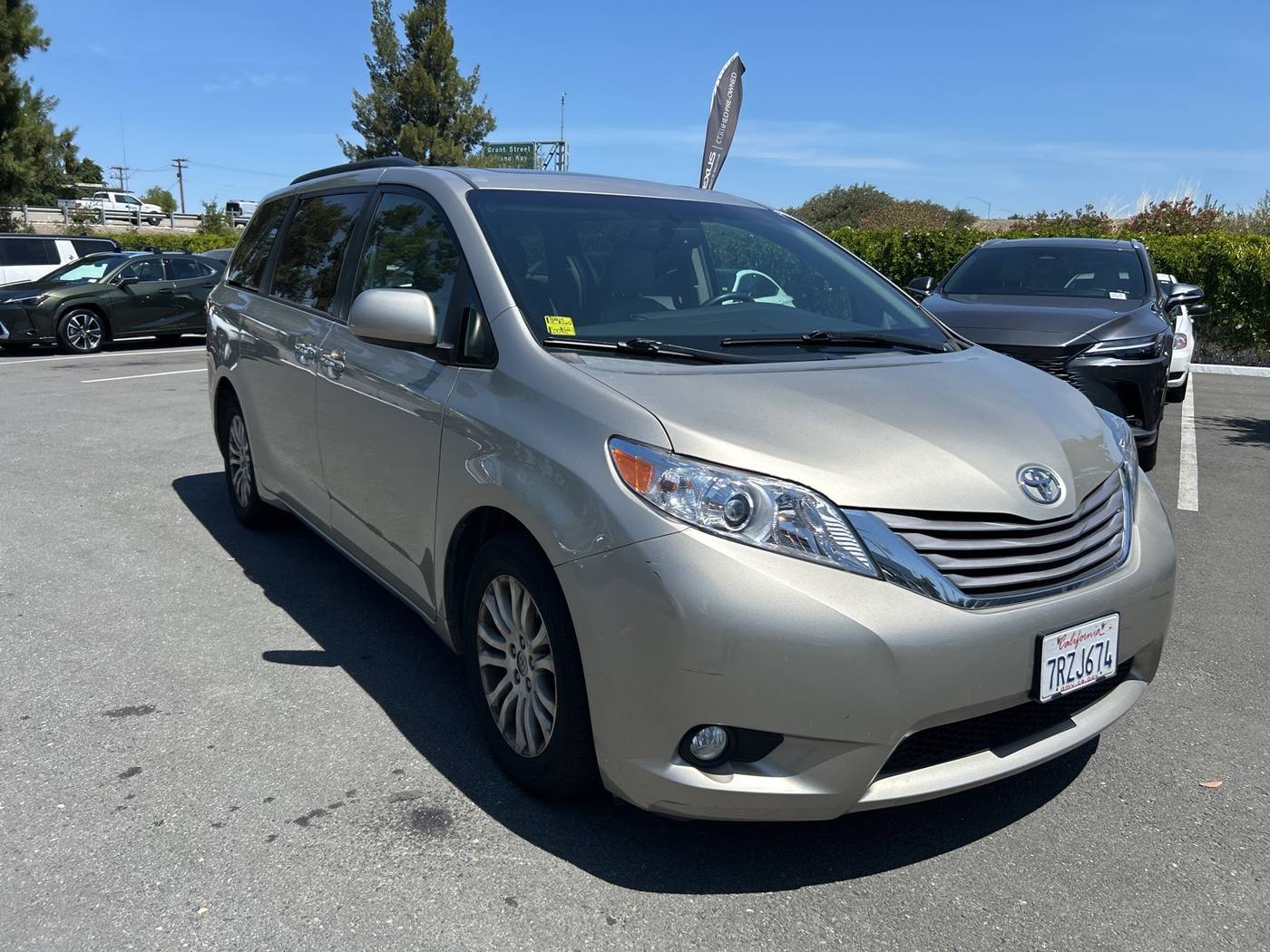 2016 Toyota Sienna L — Minivan — 62,773 mi — Concord, CA