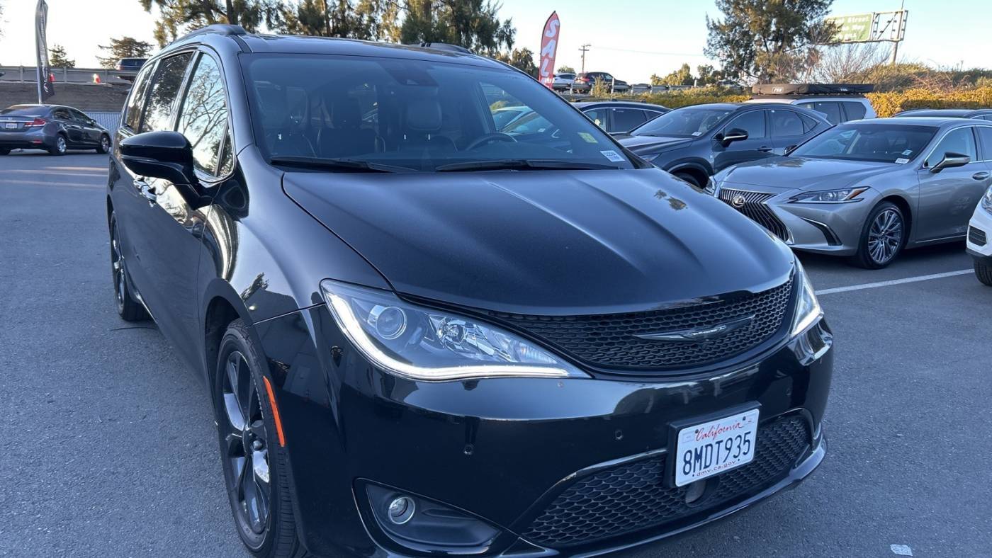 2019 Chrysler Pacifica Limited — Minivan — 49,935 mi — Concord, CA