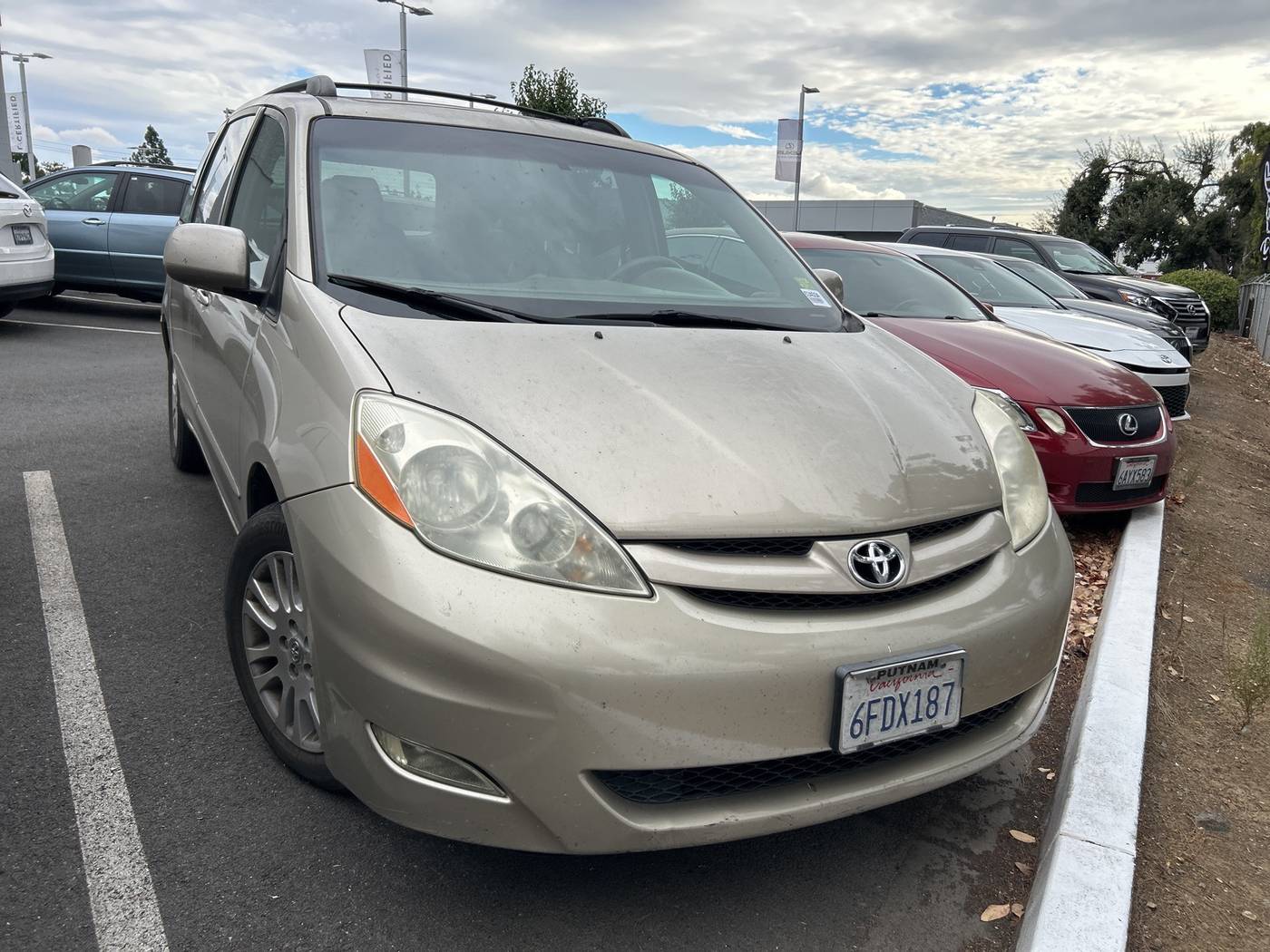 2008 Toyota Sienna XLE — Minivan — 120,704 mi — Concord, CA
