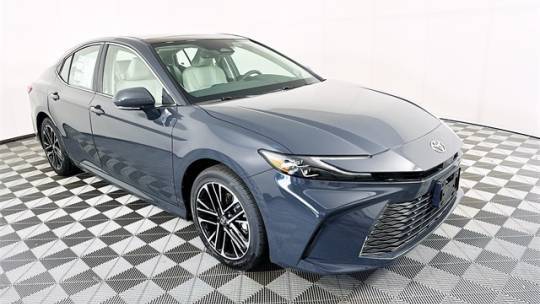 2025 Toyota Camry Hybrid XLE — Sedan — 4,352 mi — Raynham, MA