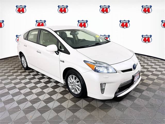 2015 Toyota Prius Advanced — Hatchback — 134,891 mi — Raynham, MA