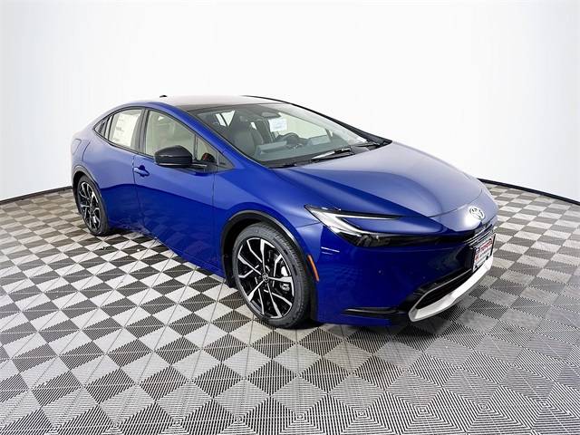 2025 Toyota Prius Plug-In Hybrid XSE — Hatchback — 1,950 mi — Raynham, MA