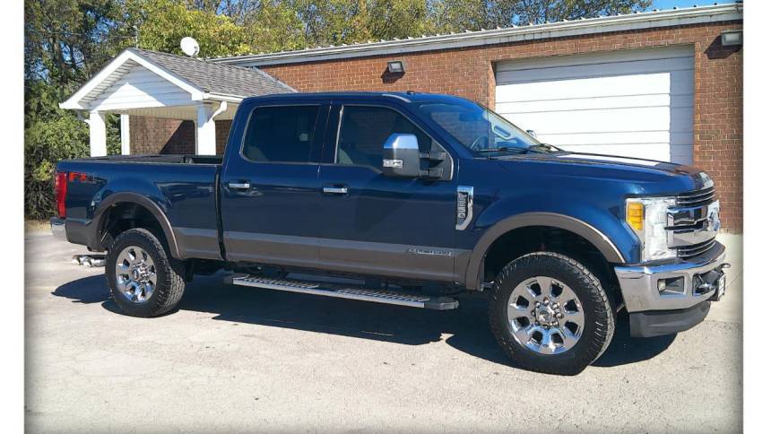 2017 Ford Super Duty F-250 Lariat — Pickup Truck — 157,875 mi — Shelbyville, TN