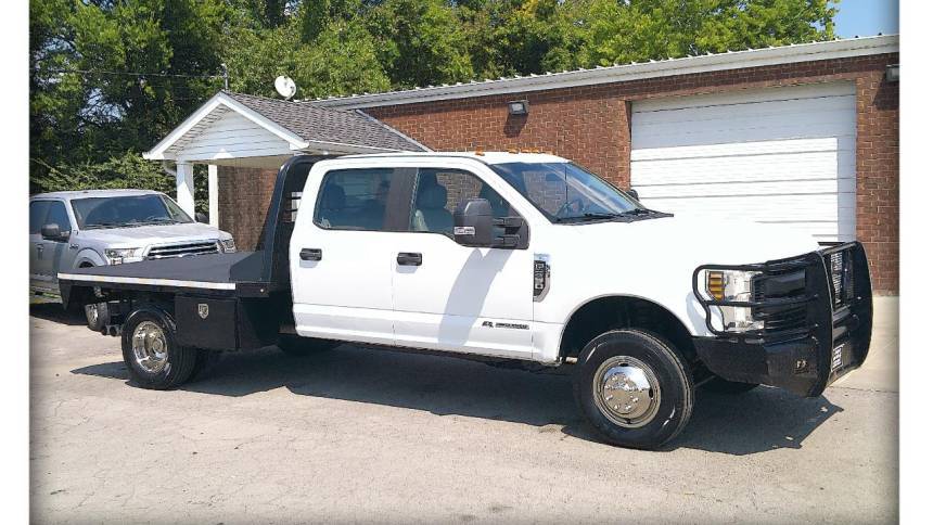 2018 Ford Super Duty F-350 Chassis Cab XL — Chassis Cab Truck — 208,819 mi — Shelbyville, TN