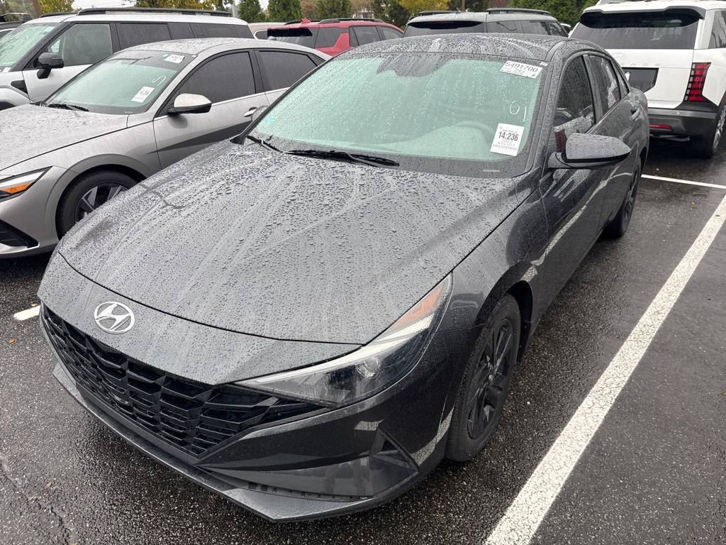 2022 Hyundai Elantra SEL — Sedan — 5 mi — Cumming, GA