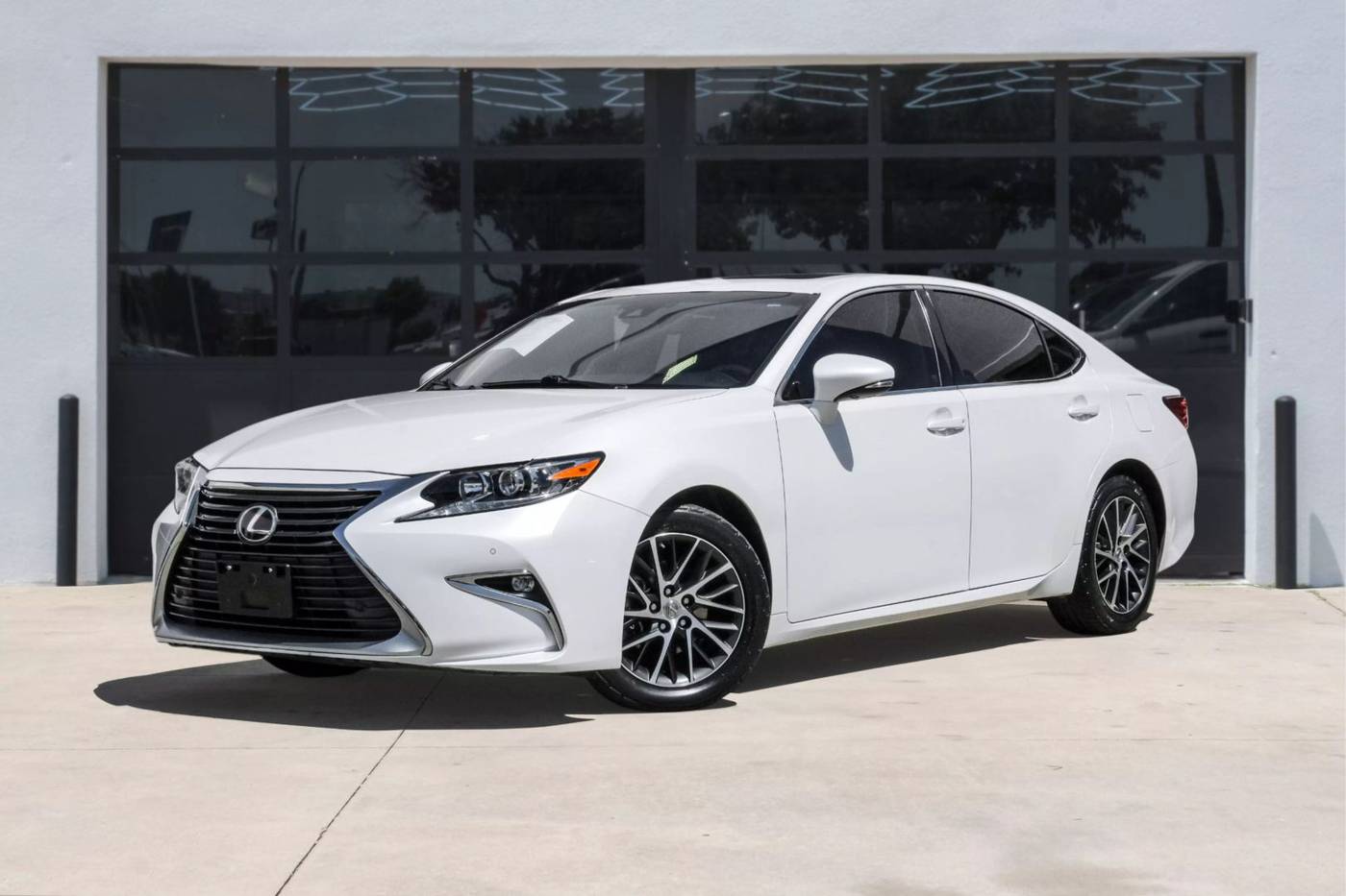 2016 Lexus ES ES 350 — Sedan — 63,795 mi — Lewisville, TX
