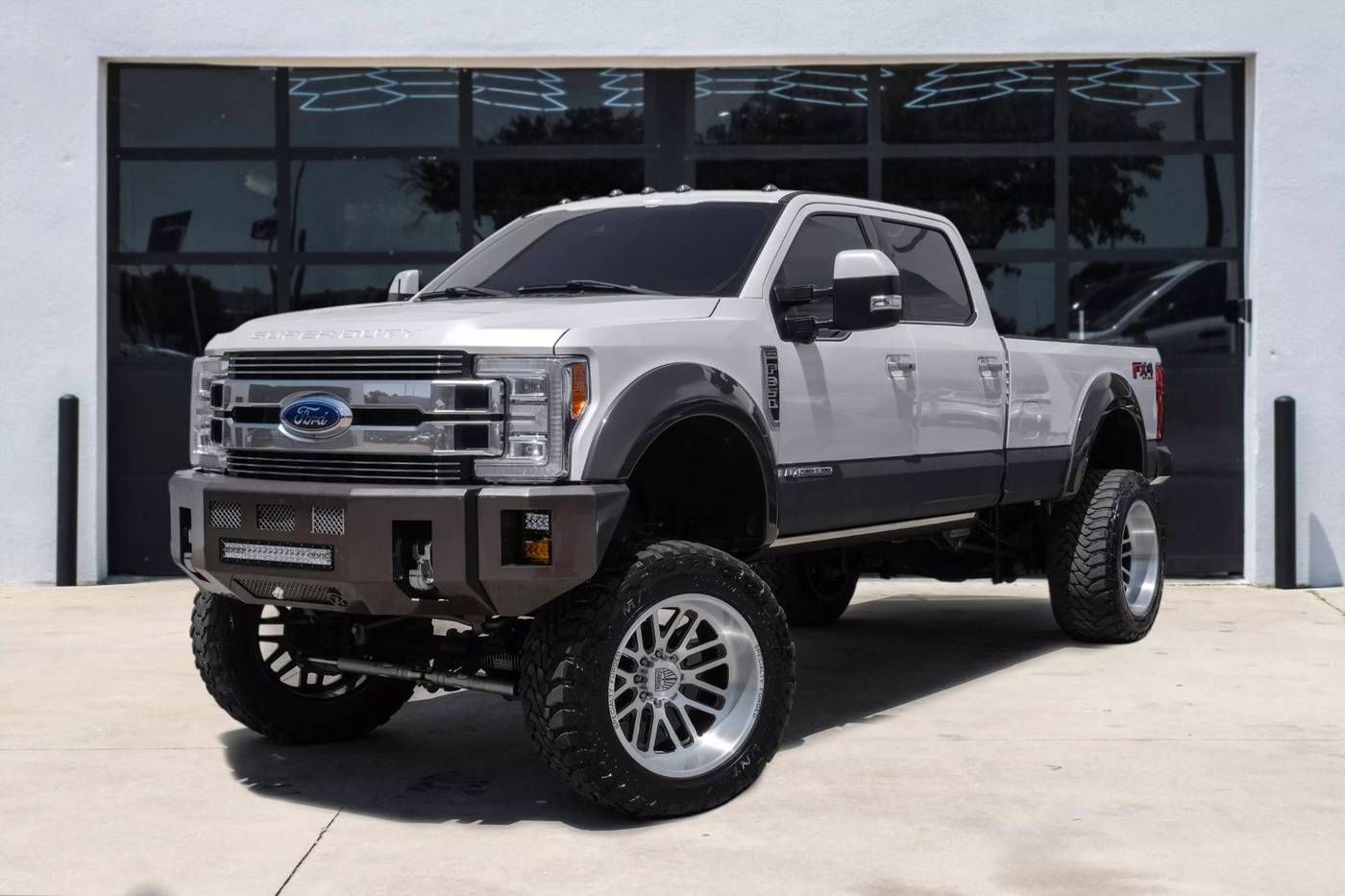 2018 Ford Super Duty F-350 Limited — Pickup Truck — 70,695 mi — Lewisville, TX