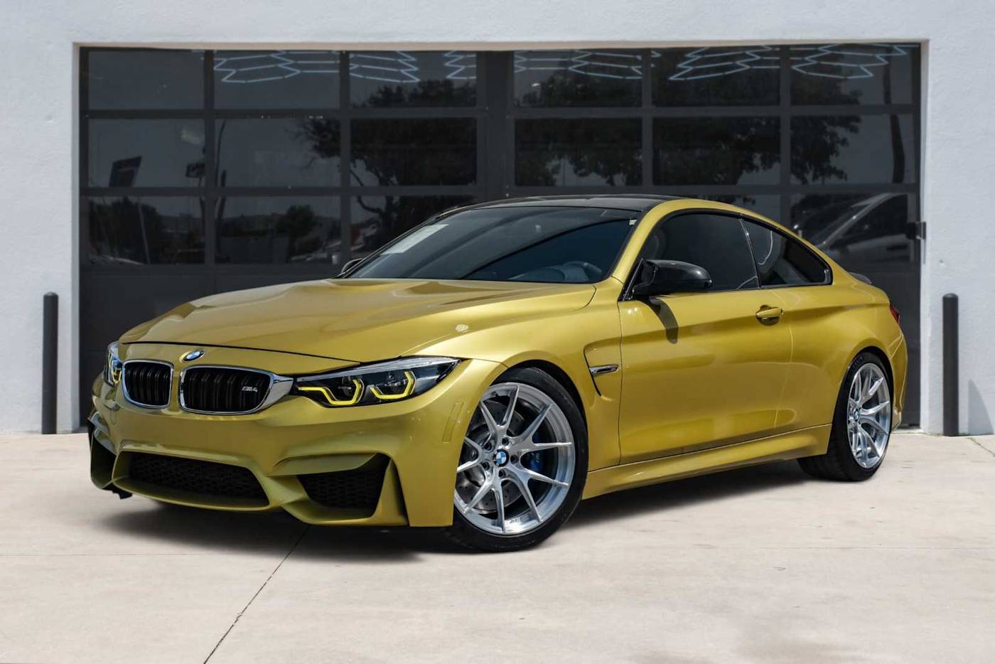 2015 BMW M4 Standard