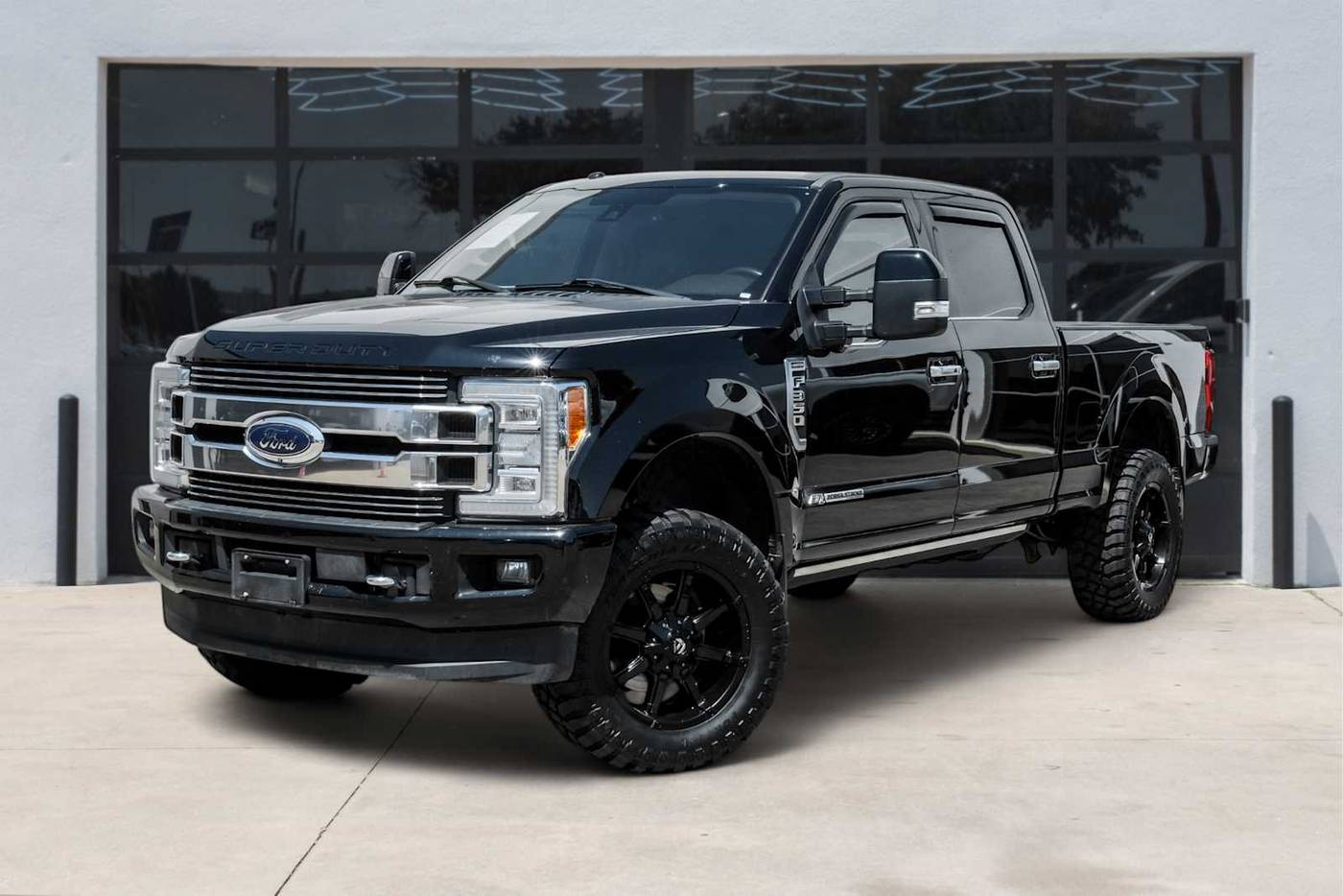 2018 Ford Super Duty F-350 Limited — Pickup Truck — 120,096 mi — Lewisville, TX