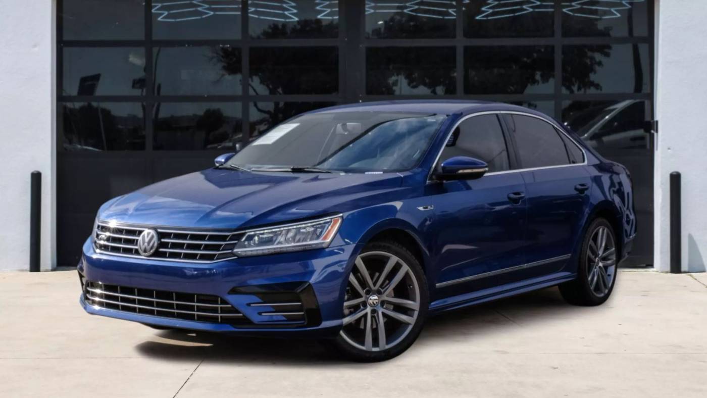 2017 Volkswagen Passat R-Line — Sedan — 99,935 mi — Lewisville, TX